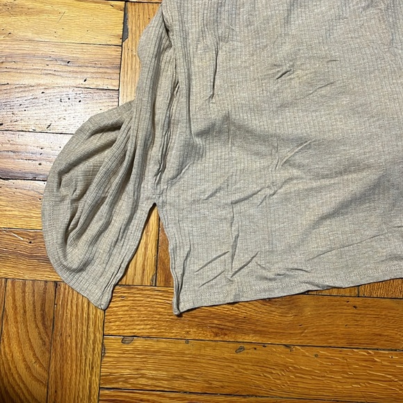 SOLD   💃🏼FREE W/BUNDLE Francesca’s Alya Ribbed Tie Waist Midi Dress - Picture 5 of 6